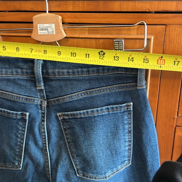 Old Navy boyfriend jeans BUILTIN WARM Sz 6 blue, GUC - Picture 4 of 4